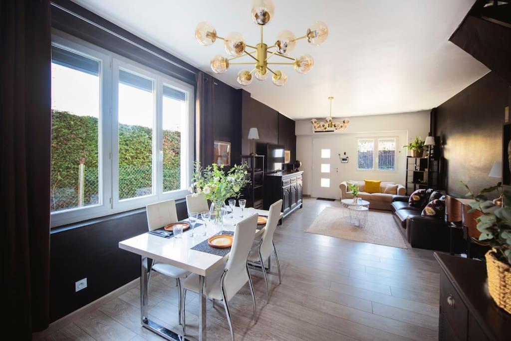 Jolie Maison Sur Orleans, Parking & Climatisation Esterno foto